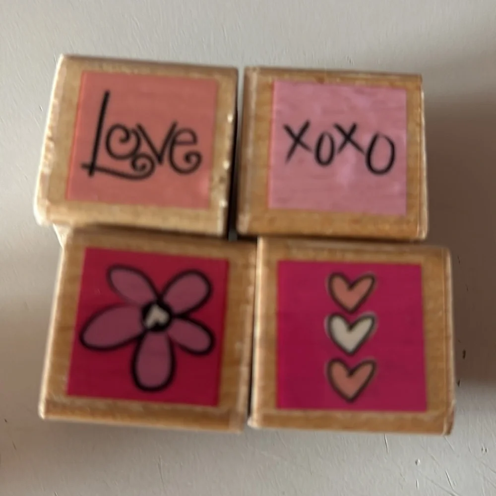 NEW Mini punch and set of 4 stampers